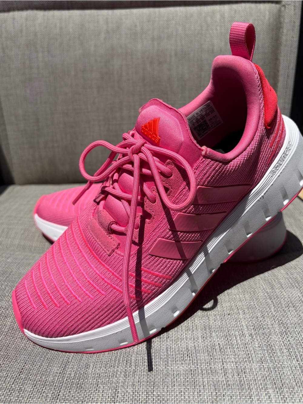 Adidas - Size 7 - Picture 2 of 6